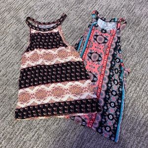 2 tank tops from mudd